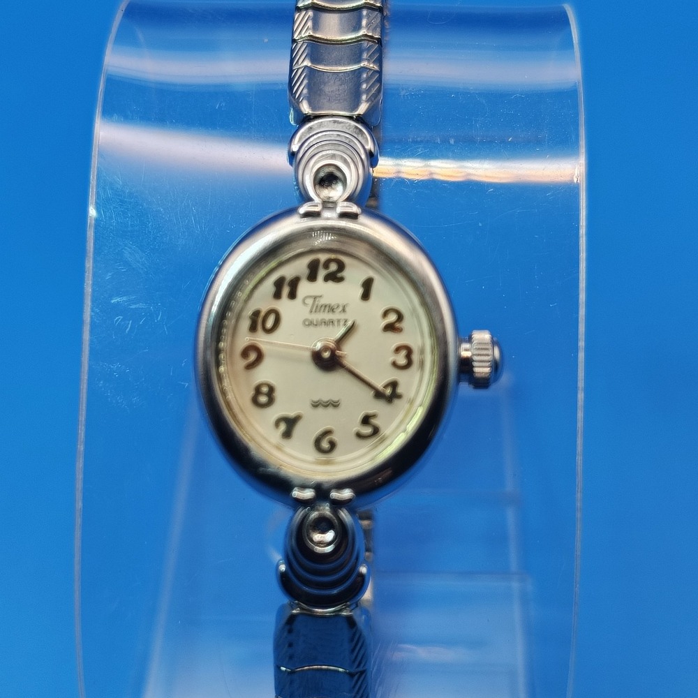 Vintage 1994 Timex 29mm Women's Quartz Cocktail Watch Stretch Bracelet Restored